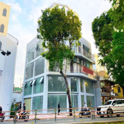  Góc 3 Mặt Tiền Hoàng Sa Q1 Có Vỉa Hè Rộng Gần Cầu Kiệu - Hai Bà Trưng
