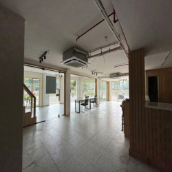  Góc 3 Mặt Tiền Hoàng Sa Q1 Có Vỉa Hè Rộng Gần Cầu Kiệu - Hai Bà Trưng