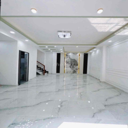 NHÀ RỘNG - HẺM RỘNG - ĐẸP - 4 TẦNG