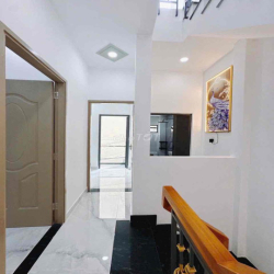 NHÀ RỘNG - HẺM RỘNG - ĐẸP - 4 TẦNG