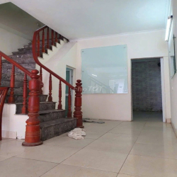 Cho thuê nhà 60 m2 x 2 tầng, 3PN, NGÕ Ô TÔ ĐỖ TRÁNH, SẠCH ĐẸP 12 tr/th