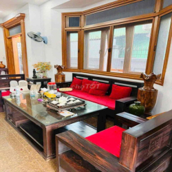 BIỆT THỰ FULL NỘI THẤT,SÂN ĐẬU 2OTO GẦN GA METRO,CHỢ THỦ ĐỨC