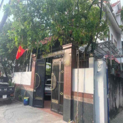 BIỆT THỰ FULL NỘI THẤT,SÂN ĐẬU 2OTO GẦN GA METRO,CHỢ THỦ ĐỨC