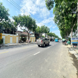 Cho thuê lô đất 150m2 mặt tiền đường 15m sầm uất Mai Đăng Chơn, NH Sơn