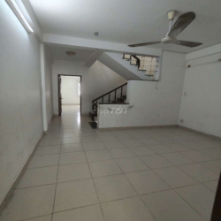 Nhà 2 lầu 4pn. DT: 4x20m Nam Long Phú Thuận 