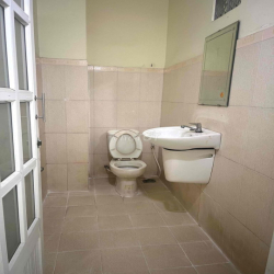 Nhà hẻm xe hơi 6PN5WC gần Kênh Nước Đen GIÁ TỐT TRONG KHU VỰC