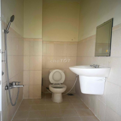 Nhà hẻm xe hơi 6PN5WC gần Kênh Nước Đen GIÁ TỐT TRONG KHU VỰC