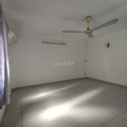 Nhà 2 lầu 4pn. DT: 4x20m Nam Long Phú Thuận 