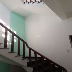 Cho thuê nhà đường Phạm Công Trứ, Thạnh Mỹ Lợi, Quận 2 cũ.