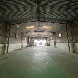 KHO XƯỞNG GIÁ TỐT ( 10 x 22m ) AO ĐÔI