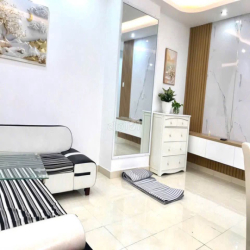 Cho thuê biệt thự 10x20m gần Phạm Văn Đồng, Kha Vạn Cân