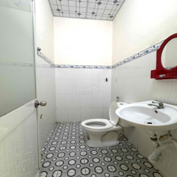 NHÀ RỘNG KDC HOÀNG QUÂN 4 PHÒNG NGỦ GIÁ CỰC TỐT