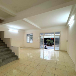 NHÀ RỘNG KDC HOÀNG QUÂN 4 PHÒNG NGỦ GIÁ CỰC TỐT