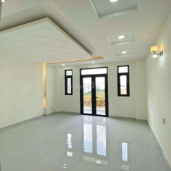 nhà đẹp y hình 4 x 17 có 5pn 5wc sân thượng 