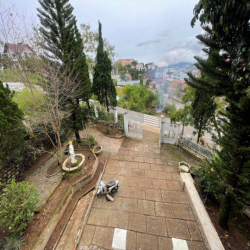 CHÍNH CHỦ CHO THUÊ VILLA PHÁP 3 MẶT TIỀN TẠI TRUNG TÂM ĐÀ LẠT