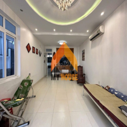 Villa Thảo Điền 10x20m nhà đẹp, sân rộng chỉ 55tr