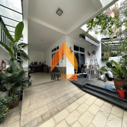 Villa Thảo Điền 10x20m nhà đẹp, sân rộng chỉ 55tr