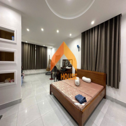 Villa Thảo Điền 10x20m nhà đẹp, sân rộng chỉ 55tr