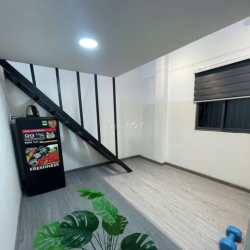 Phòng mới 100% Dương Bá Trạc Q8, cách cầu NVCừ 500m, có gác, thang máy