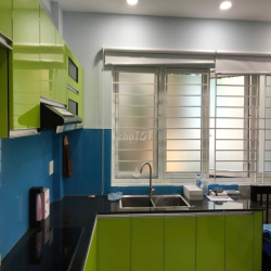 NHÀ MỚI 2PN HẺM RỘNG HOÀ HƯNG QUẬN 10