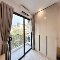 Căn hộ 1PN 40m2 tách bếp, có ban công thoáng - giá 10tr