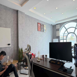 Cho Thuê MB Văn Phòng - Mặt Tiền - Phú Nhuận