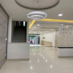 Cho Thuê Nhà Phố KDC Phước Kiển A (Sadeco ) 3,5 lầu 4PN 5Wc Giá 25tr