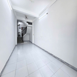 CHO THUÊ NHÀ HẺM XE HƠI - SÁT MẶT TIỀN - 42M2 - 4 TẦNG - 3PN -CHỈ 12TR