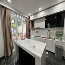 CHO THUÊ BIỆT THỰ SƯ VẠN HẠNH Q10, DT 14x16M, TRỆT 2 LẦU ST, 65 TRIỆU