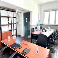 Chính chủ cho thuê văn phòng 25 - 80m2 ở Căn góc 2 MT Khánh Hội Quận 4