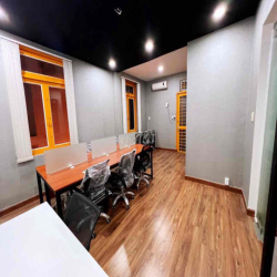 Chính chủ cho thuê văn phòng 25 - 80m2 ở Căn góc 2 MT Khánh Hội Quận 4