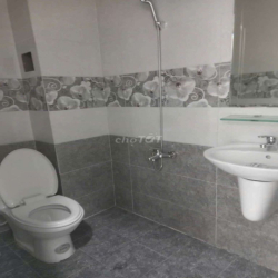 NHÀ ĐẸP KHU DÂN CƯ AN NINH, TRỆT, 2 LẦU, 4PN, 5WC, GẦN CHỢ MINH PHÁT 
