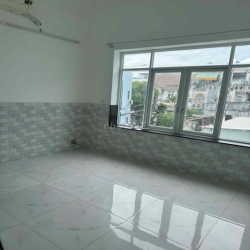 🏠Nhà cho thuê nguyên căn hẻm 127 đường Mễ Cốc phường 15 quận 8.  +Diện