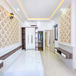 🟣🟣🟣🟣🟣 NHÀ FULL NỘI THẤT MỚI HẺM 2637 Ở LIỀN 🟣🟣🟣🟣🟣