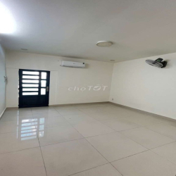 Nhà 4pn huỳnh mẫn đạt gần trần hưng đạo chợ hòa bình bv chấn thương ch