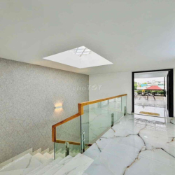 Siêu Phẩm Nhà Víp Có Thang Máy 68 Nguyễn Tư Giãn Full NT Hiện Đại 25tr