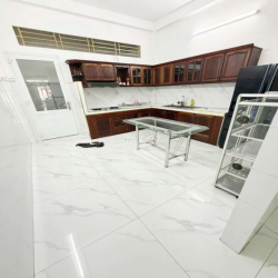 Nhà thuê Khuông Việt. Quận Tân Phú (3pn, 3wc) hẻm xe hơi. Dtsd 320m2