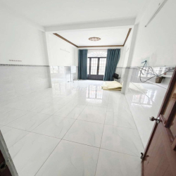 Nhà thuê Khuông Việt. Quận Tân Phú (3pn, 3wc) hẻm xe hơi. Dtsd 320m2