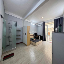 Cho Thuê Studio Balcon 40m2 2ng2xe Ngay CV Lê Thị Riêng CMT8 Quận 10
