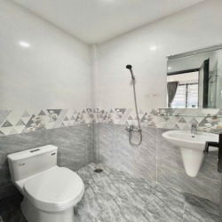 CĂN HỘ MỚI NGAY TRẦN HƯNG ĐẠO Q5, GẦN CẦU VƯỢT 3/2