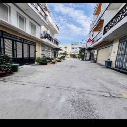 Cho Thuê Nhà Sạch Sẻ DT 140m2 1Trệt 1Lửng 1Lầu 3Pn 3Wc Hẻm Xe Tải