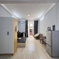 Cho Thuê Studio Balcon 40m2 2ng2xe Ngay CV Lê Thị Riêng CMT8 Quận 10