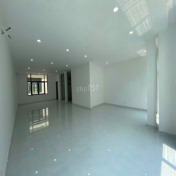 NHÀ PHỐ 5 TẦNG–THANG MÁY–VỊ TRÍ VÀNG KINH DOANH TẠI VINHOMES