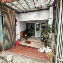 Chính chủ cho thuê MBKD 122 Từ Hoa. View hồ 90m2