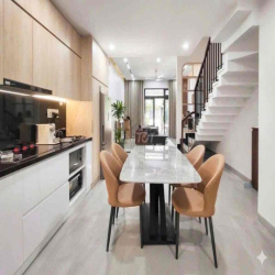 CHO THUÊ NHÀ ĐẸP 4PN NAM VIỆT Á MỚI TINH