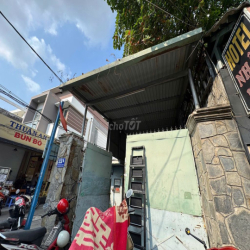 Nhà 2 mặt tiền, được phép cải tạo, rộng 250m2 - Ngay Hoàng Diệu 2