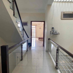 GẦN HOÀNG DIỆU 2- HỌC VIỆN TƯ PHÁP KHA VẠN CÂN SÂN Ô TÔ 4PN 4WC