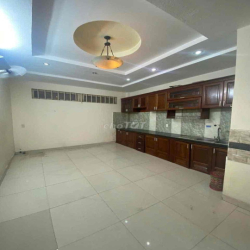 GẦN HOÀNG DIỆU 2- HỌC VIỆN TƯ PHÁP KHA VẠN CÂN SÂN Ô TÔ 4PN 4WC