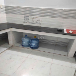 Hồ Thành Biên p4 q8 còn 1 phòng nhỏ trệt ,có dàn bếp ,WC ngoài ,1 xe
