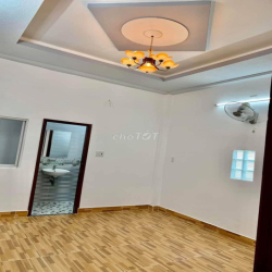 Cho thuê gấp nhà HXH 386/10A Lê Văn Sỹ, Phường 14, Quận 3.